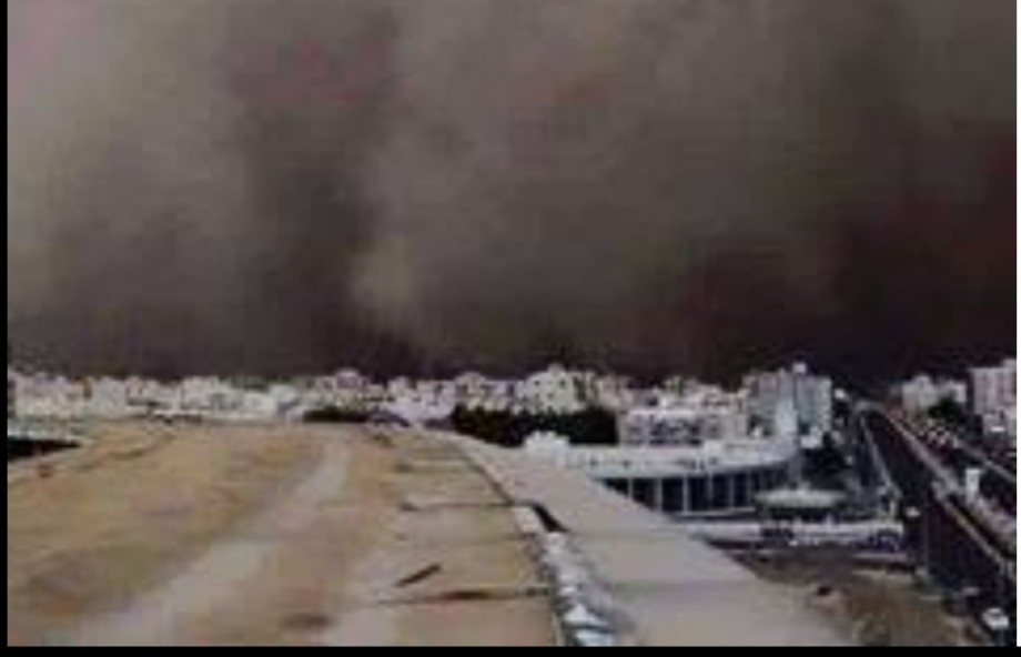 Sandstorm in Mecca, 2